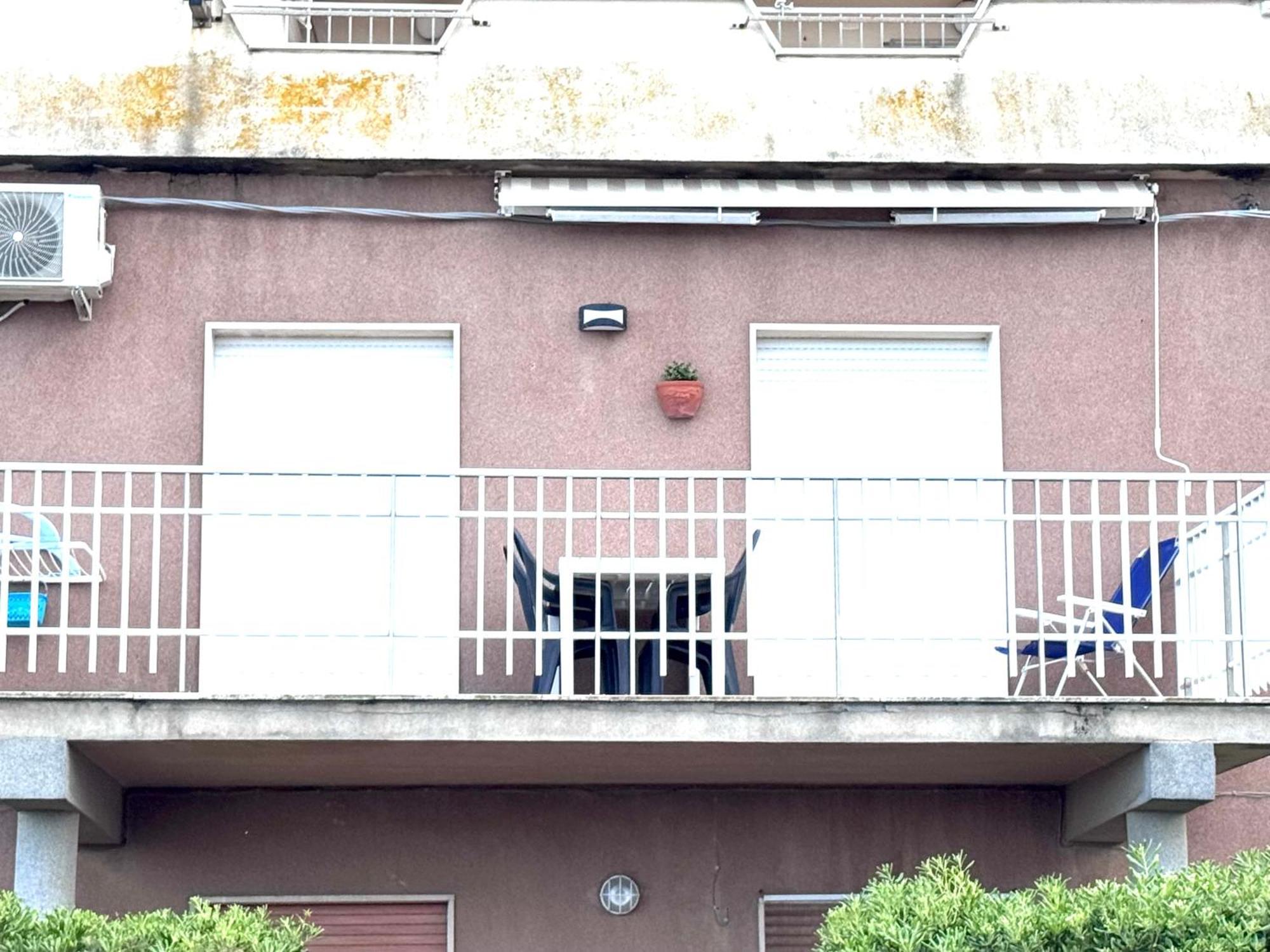 トリーノ・ディ・サングロOrizzonte Mare Houseアパートメント エクステリア 写真